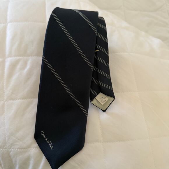 OSCAR de la RENTA | Vintage Navy Blue Classic Striped Tie Preppy, - Picture 1 of 4